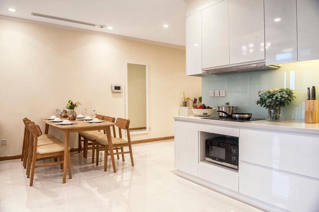 Appartement Fully Furnished 2br-privacy Balcony Opposite Landmark 81-gym & Swimming Pool Hô Chi Minh-Ville